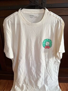 Hollister Cream Graphic Pocket Tee with Green Wreath